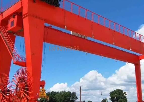 双梁吊钩门式樱桃视频色版机深受用户追捧，那么投资一台多少钱呢? 