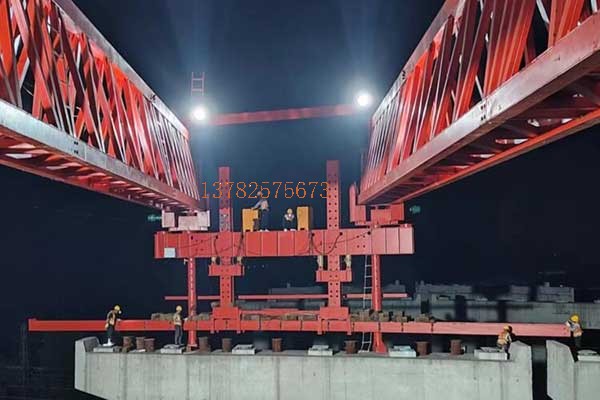 HNJQ60-360配重架桥机，广州白云跨铁项目，架设完成